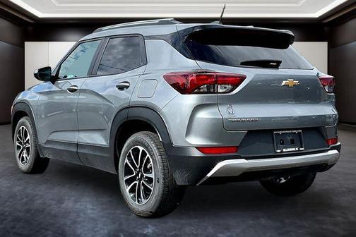 Sterling Gray Metallic 2025 Chevrolet Trailblazer LT