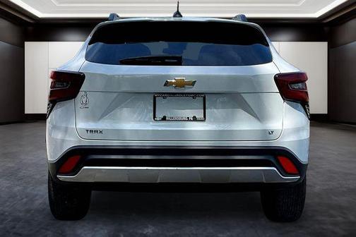 Summit White 2025 Chevrolet Trax LT