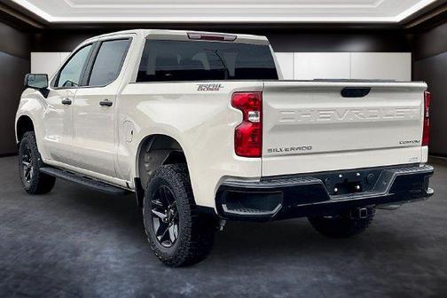 White Sands 2026 Chevrolet Silverado 1500 Custom Trail Boss