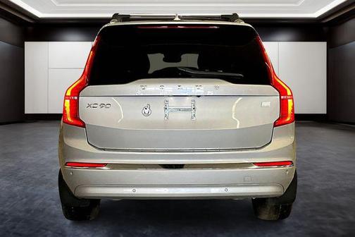 2023 Volvo XC90 Recharge Plug-In Hybrid T8 Ultimate Bright Theme 7-Seater