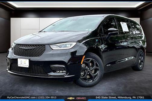Brilliant Black Crystal Pearlcoat 2023 Chrysler Pacifica Hybrid Touring L