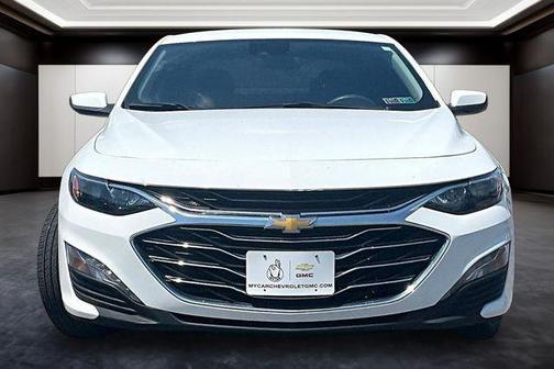 Summit White 2024 Chevrolet Malibu FWD 1LT