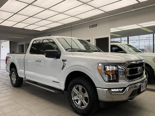 Oxford White 2021 Ford F-150 XLT