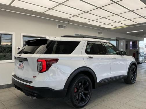 Star White 2022 Ford Explorer ST