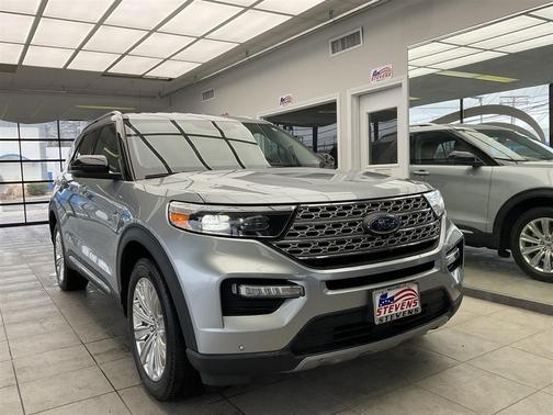 Iconic Silver 2022 Ford Explorer Limited