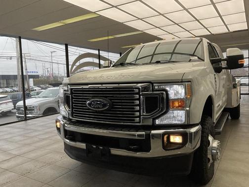 Star White 2021 Ford F-350 Lariat Super Duty