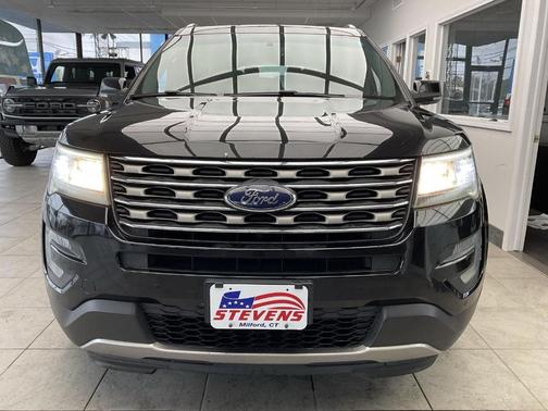 Shadow Black 2017 Ford Explorer XLT