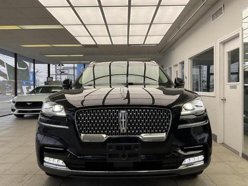 Infinite Black Metallic 2020 Lincoln Aviator Reserve AWD