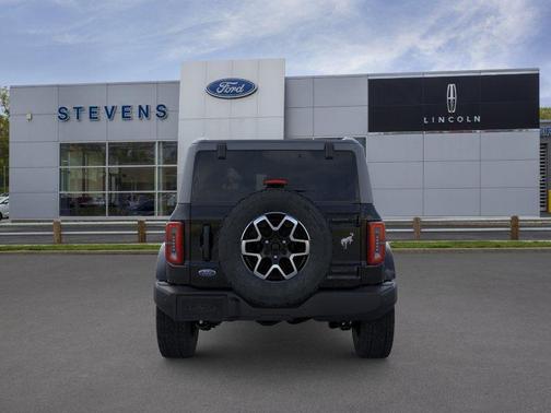 Shadow Black 2026 Ford Bronco Outer Banks