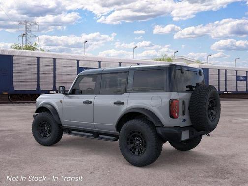 Avalanche Gray 2026 Ford Bronco Badlands