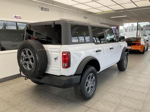 Oxford White 2026 Ford Bronco Big Bend