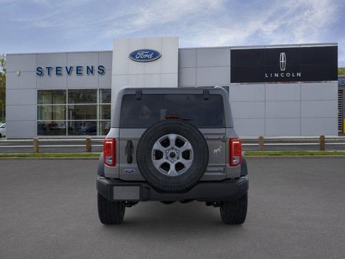 Carbonized Gray Metallic 2026 Ford Bronco Big Bend