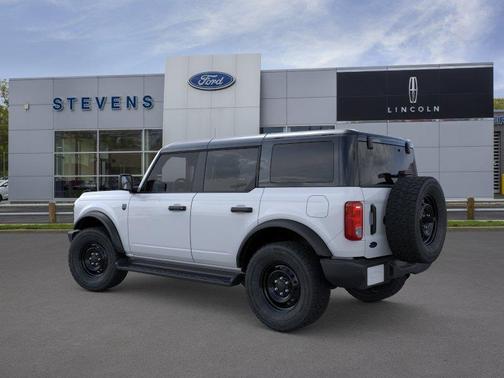 Oxford White 2026 Ford Bronco Big Bend
