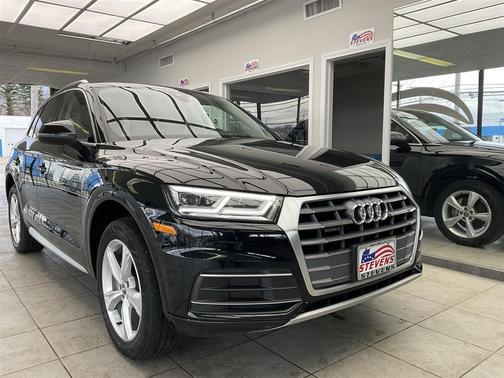 Mythos Black Metallic 2020 Audi Q5 40 Premium Plus