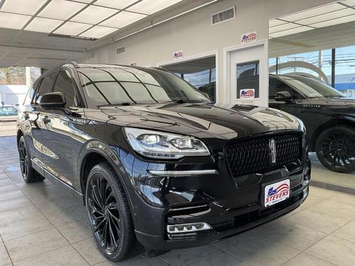 Infinite Black Metallic 2023 Lincoln Aviator Reserve AWD