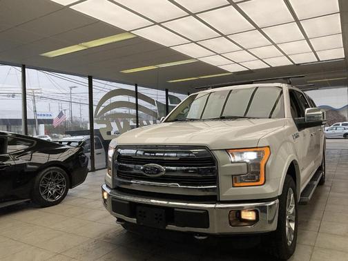 White Platinum Tri-Coat Metallic 2016 Ford F-150 Lariat