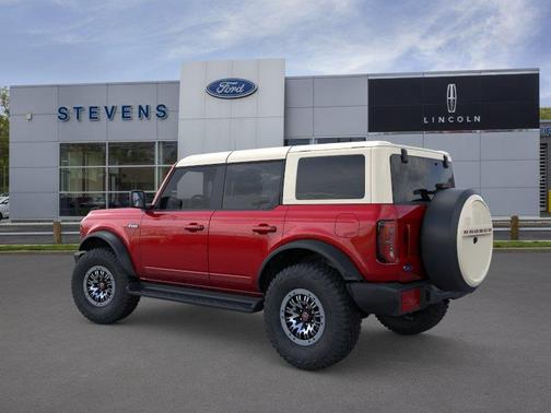 Ruby Red Metallic Tinted Clearcoat 2026 Ford Bronco Outer Banks