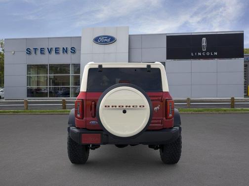 Ruby Red Metallic Tinted Clearcoat 2026 Ford Bronco Outer Banks