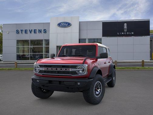 Ruby Red Metallic Tinted Clearcoat 2026 Ford Bronco Outer Banks