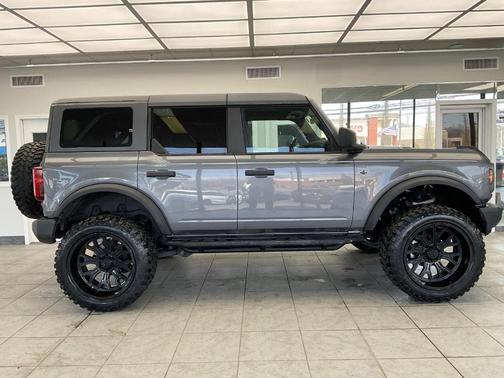 Carbonized Gray 2023 Ford Bronco Big Bend