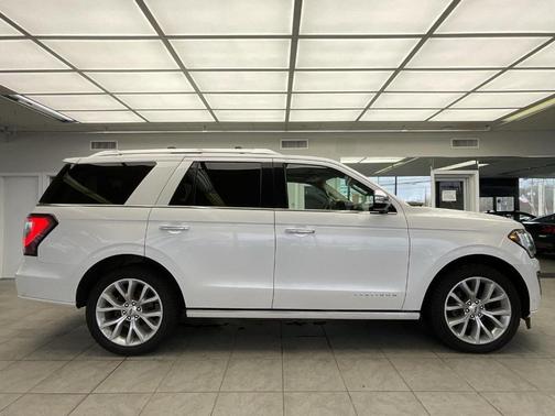 White Platinum Tri-Coat Metallic 2018 Ford Expedition Platinum