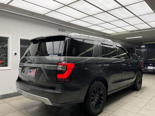 Magnetic 2021 Ford Expedition Platinum