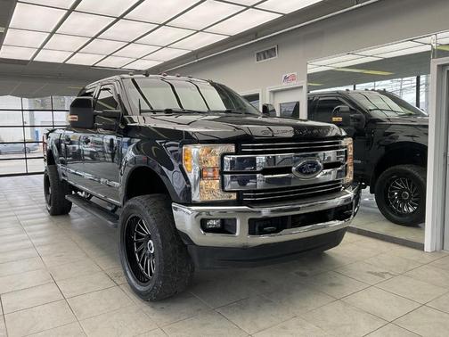 Agate Black 2019 Ford F-350 Lariat Super Duty
