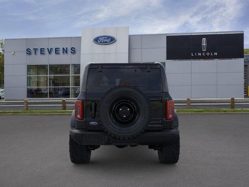 Shadow Black 2026 Ford Bronco Badlands