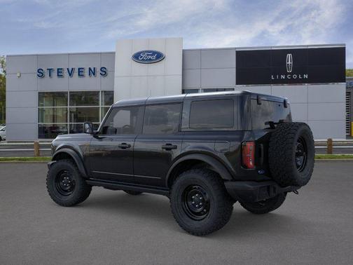 Shadow Black 2026 Ford Bronco Badlands