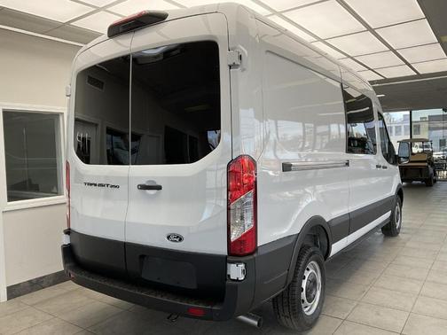 Oxford White 2026 Ford Transit-250 148 WB Medium Roof Cargo