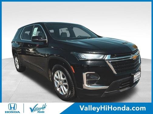 Mosaic Black Metallic 2023 Chevrolet Traverse LS