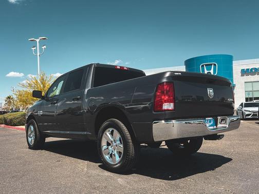 Granite Crystal Clearcoat Metallic 2019 RAM 1500 Classic Tradesman