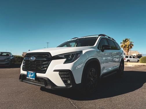 Crystal White Pearl 2023 Subaru Ascent Onyx Edition