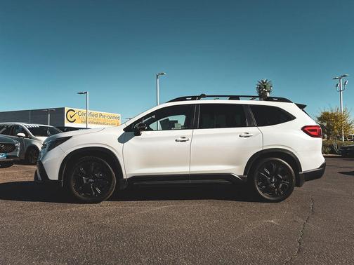 Crystal White Pearl 2023 Subaru Ascent Onyx Edition