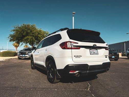 Crystal White Pearl 2023 Subaru Ascent Onyx Edition