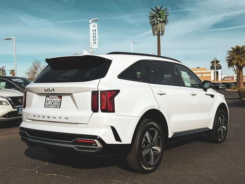 2022 Kia Sorento S