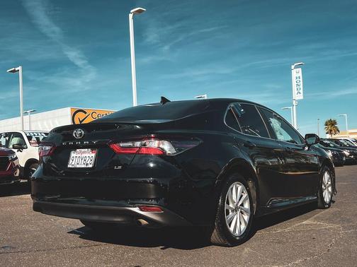 2022 Toyota Camry LE