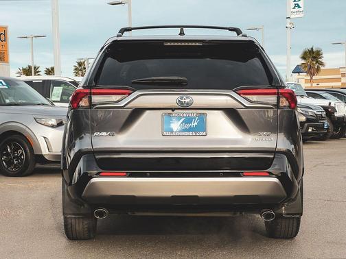 2019 Toyota RAV4 Hybrid XSE