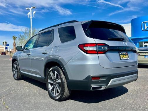 2025 Honda Pilot Sport