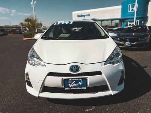 Super White 2013 Toyota Prius c One