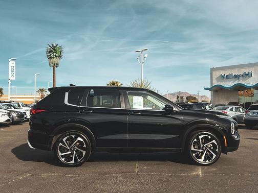 2023 Mitsubishi Outlander 