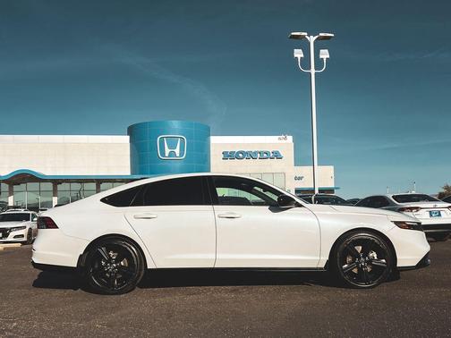 2023 Honda Accord Hybrid Sport-L