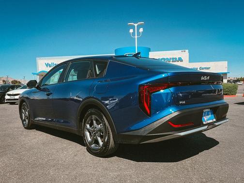 Deep Sea Blue 2025 Kia K4