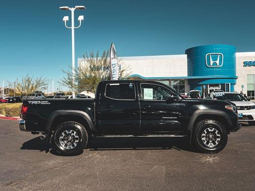 2017 Toyota Tacoma 