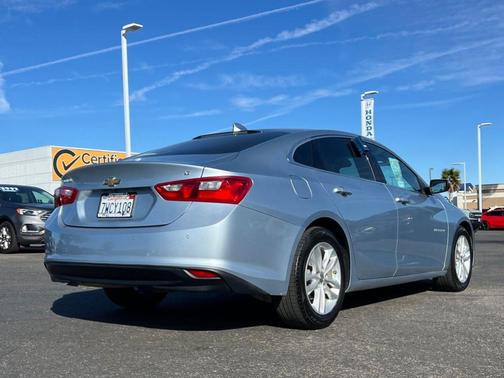 2017 Chevrolet Malibu 1LT