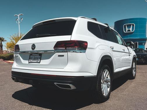 Pure White 2021 Volkswagen Atlas 3.6 V6 SEL