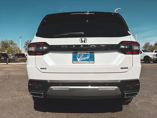 Platinum White Pearl 2026 Honda Pilot Touring S