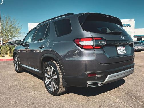 2024 Honda Pilot Touring