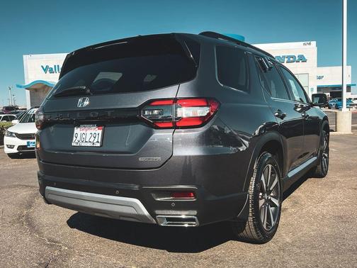 2024 Honda Pilot Touring