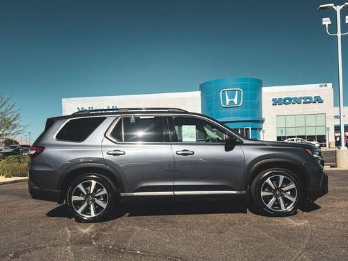 2024 Honda Pilot Touring